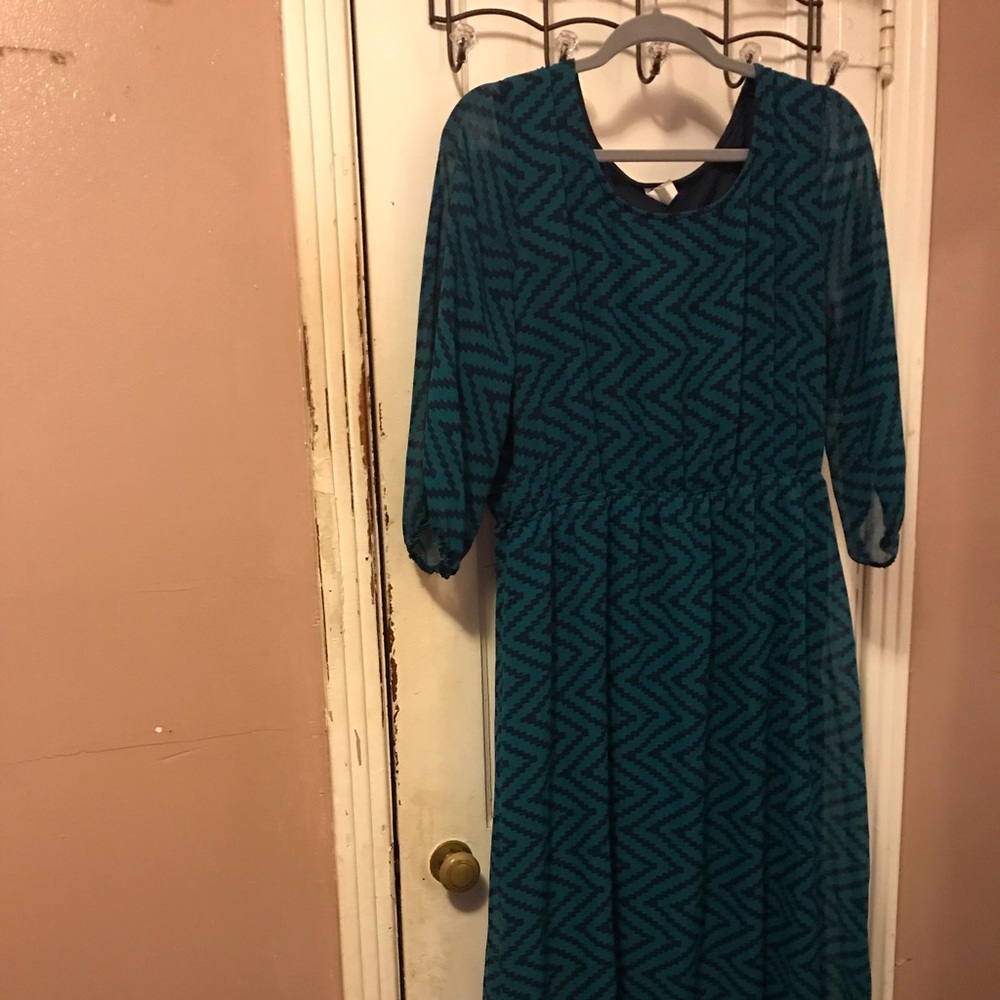Dress - Picture 2 of 2